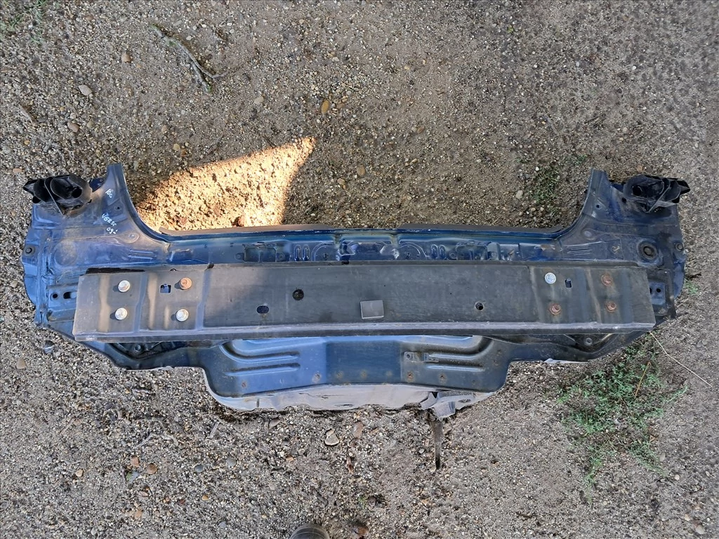 TOYOTA VERSO hátfal