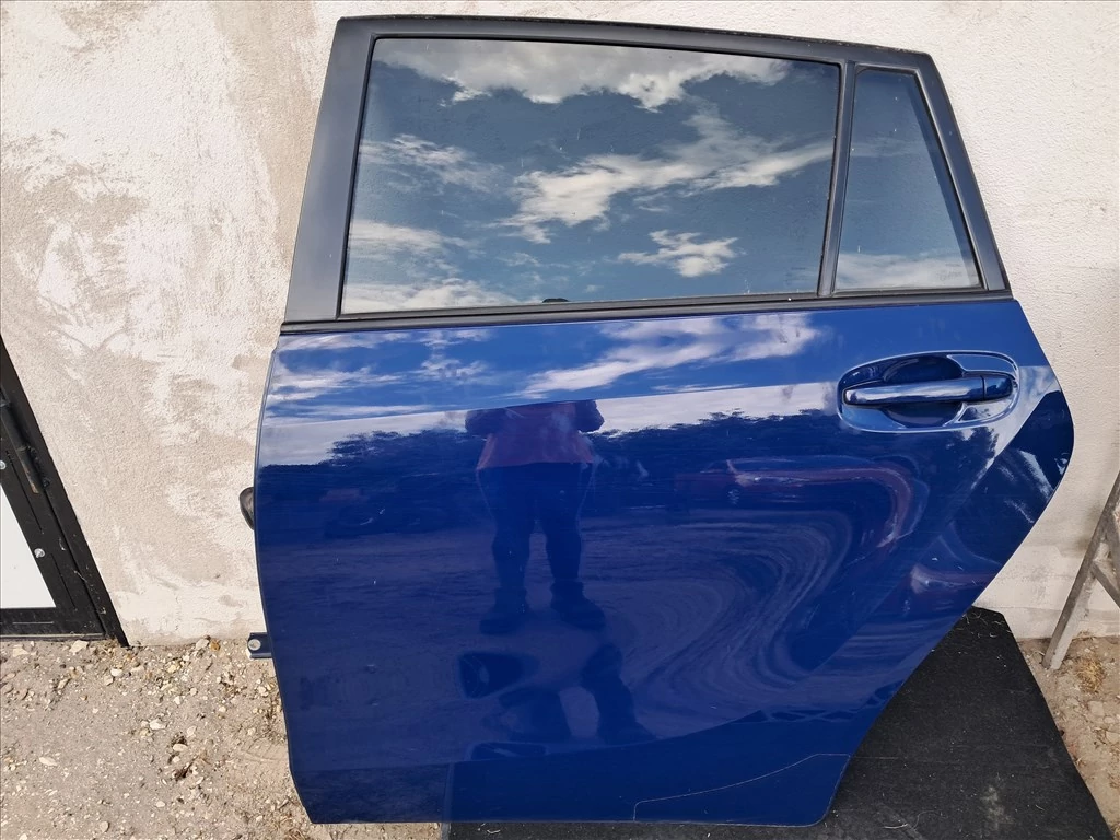 TOYOTA VERSO bal hátsó ajtó