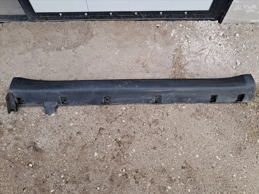 Suzuki Vitara (LY) Jobb küszöb spoiler, burkolat