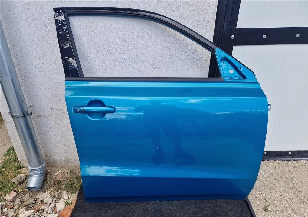 SUZUKI VITARA (LY) Jobb első ajtó ZQN