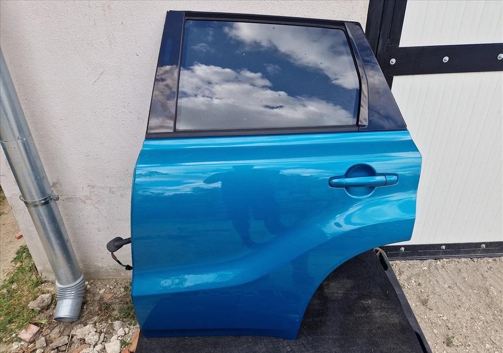 SUZUKI VITARA (LY) Bal hátsó ajtó ZQN