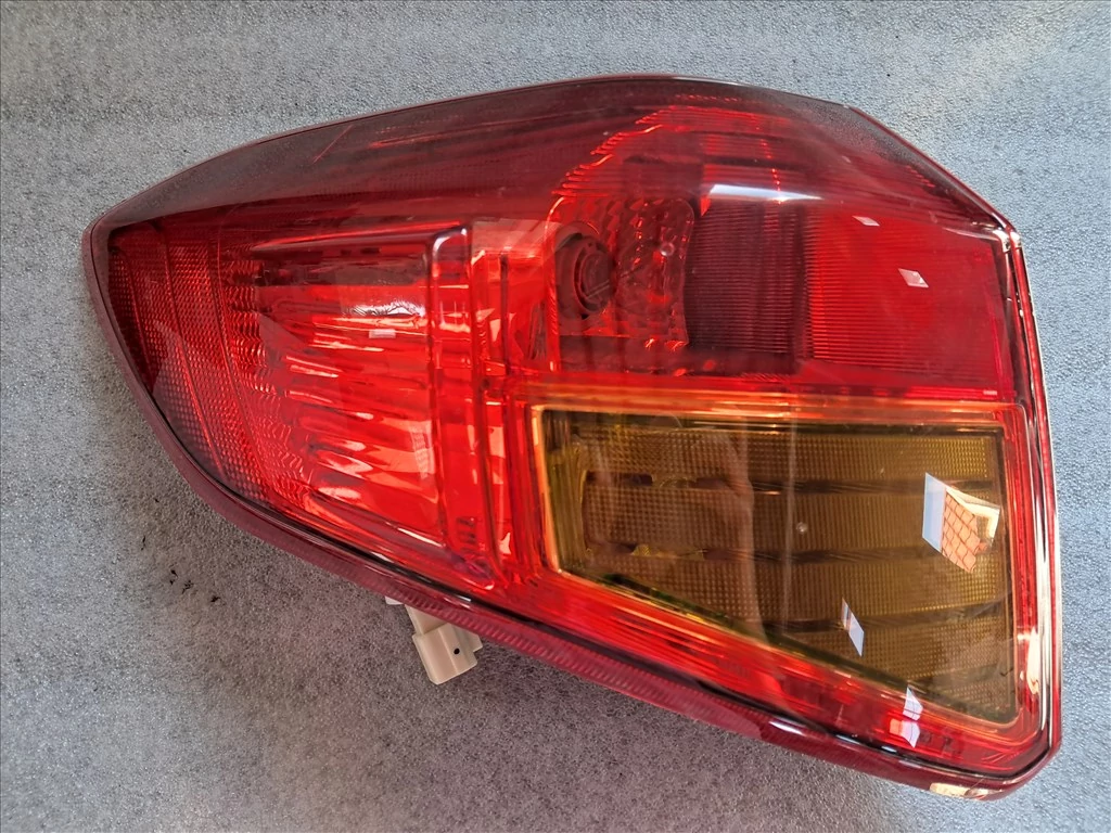 Suzuki Vitara (LY) Bal külső hátsó lámpa
