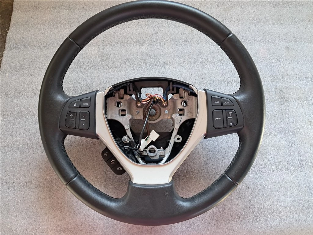Suzuki Vitara (LY) multikormány