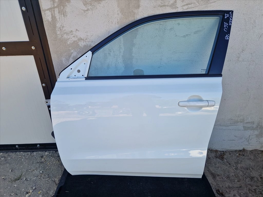 SUZUKI VITARA (LY) bal első ajtó 26U