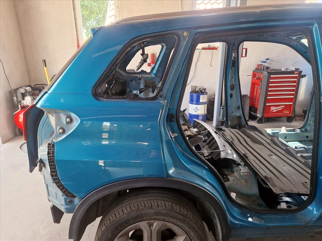 Suzuki Vitara (LY) jobb hátsó sárvédő negyed